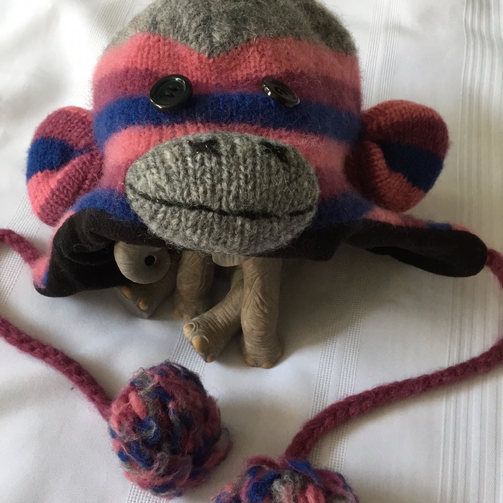 SALE!!!! 🐵 100 % wool MONKEY hat in EUC | deLux